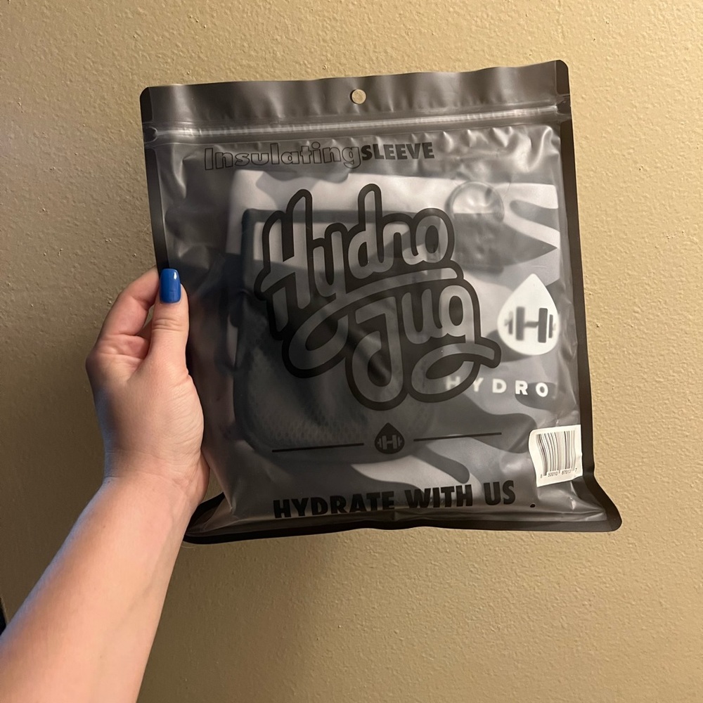 NWT HydroJug Camo Sleeve